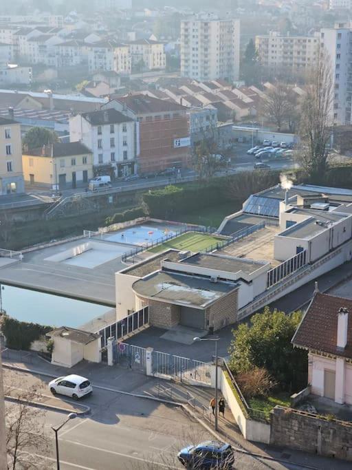 Renovated 2-Bed Apartment 2 Min From Lyon Oullins Kültér fotó